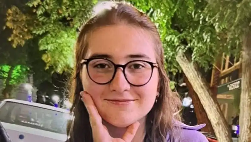 Çanakkale'de Kaybolan Lise Öğrencisi Ayşegül'ün İzinde: Arama Çalışmaları Devam Ediyor