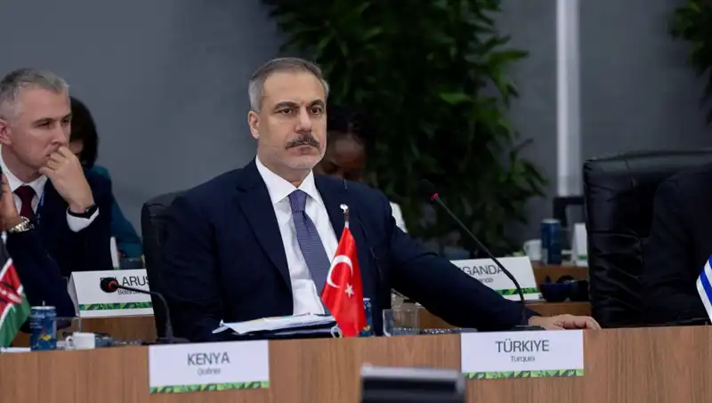 Yapay Zeka Tehlikesi: Bakan Fidan BRICS Zirvesi'nde Kritik Uyarılarda Bulundu