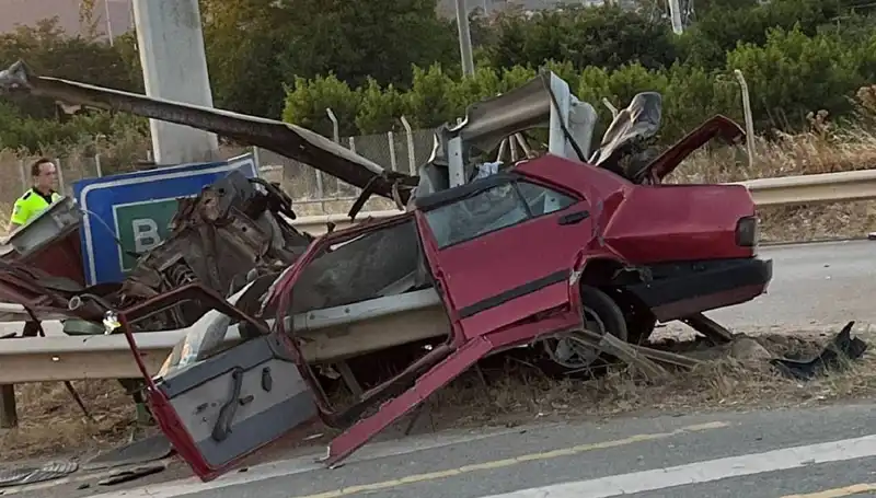 Hurdaya Dönüşen Araçtan Fırlayan Genç, Hayatını Kaybetti!