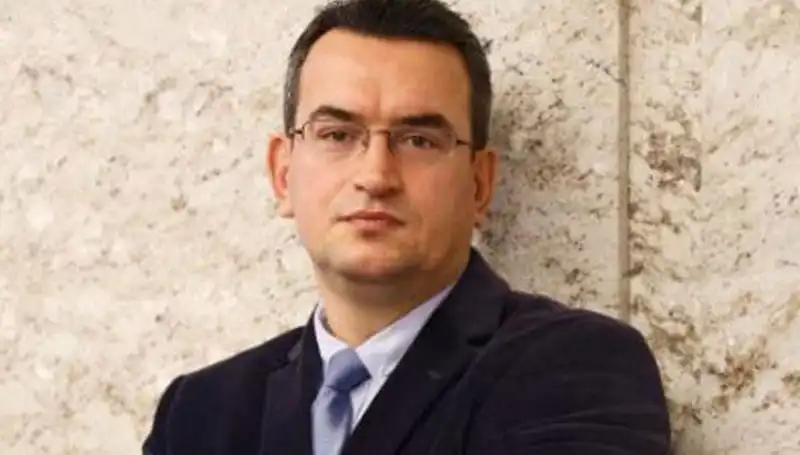DEVA Partisi Kurucu Üyesi Metin Gürcan: Siyaset, Ekonomi ve Eğitim Üzerine Vizyonu
