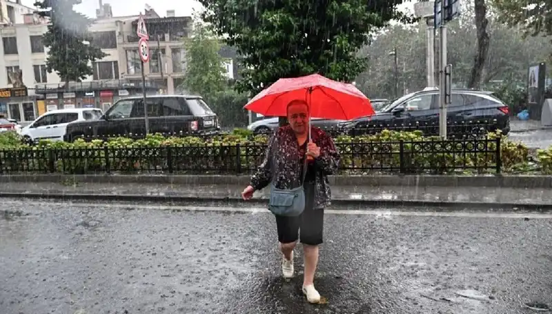 Türkiye'nin Bazı Bölgelerine Sarı Kodlu Yağış Uyarısı Yapıldı