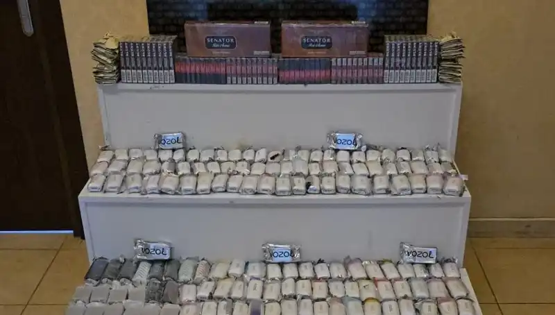 Gümrük Kaçağında Şok! Yüzlerce Binlik Sigaraya El Konuldu