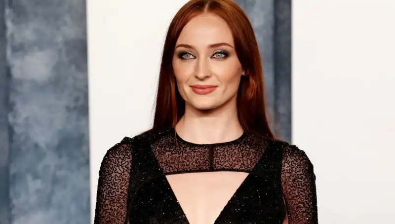 Sophie Turner'ı Kızdıran Yorum: Game of Thrones'un Unutulmaz Yıldızı Tepki Gösterdi