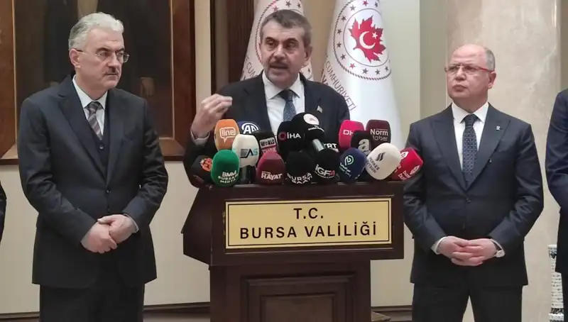 Bakan Tekin, Protesto Yapan Çalışanlara Yaptırım Uyarısında Bulundu