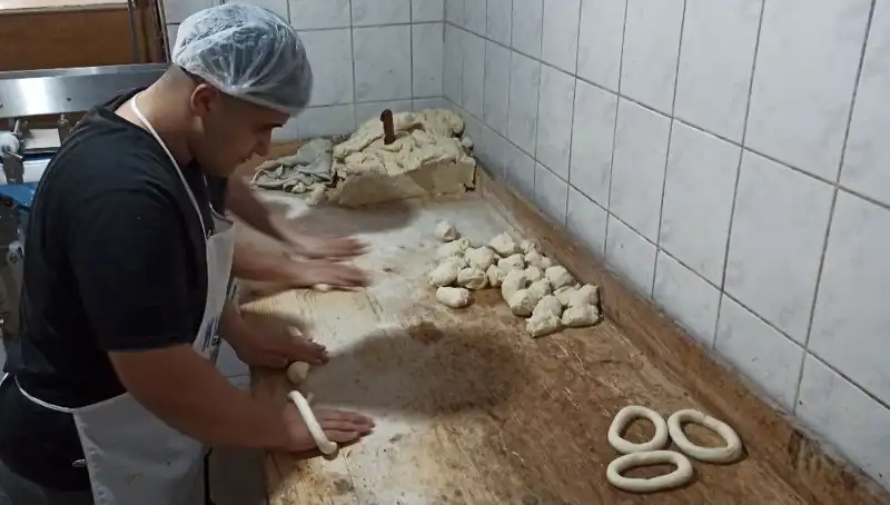 113 Yıllık Geleneği Yaşatan: Tarihi Taş Fırın ve Odun Ateşiyle Pişirme İle Eşsiz Lezzetler