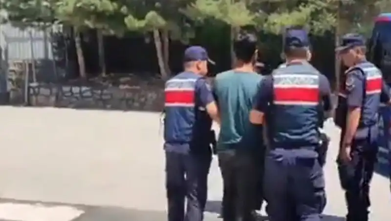 Türkiye Genelinde DAEŞ'e Yönelik Büyük Operasyon: 14 İlde 26 Gözaltı