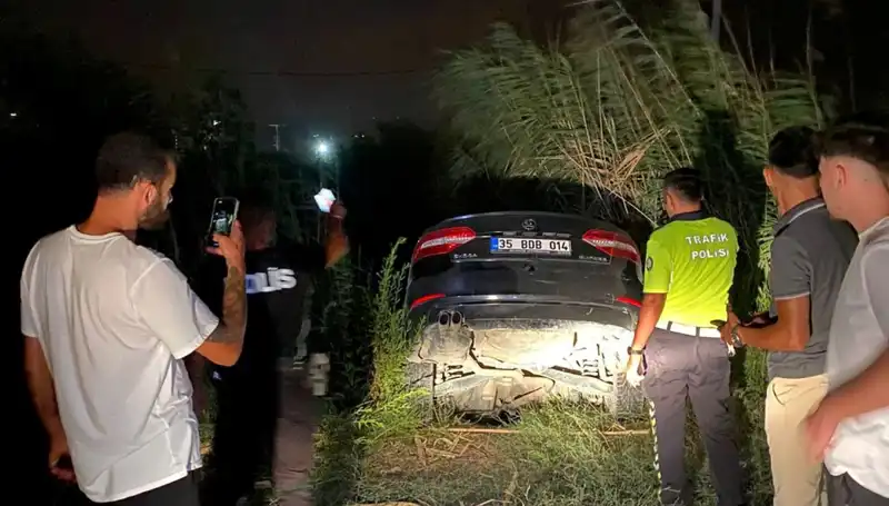 Dur İhtarına Uymayan Trafik Magandası Derede Mahsur Kaldı