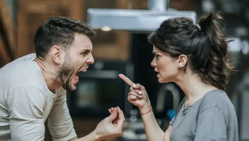 En Çok Yapılan Flört Hataları: Psikologlar Hangi Davranışları Uyarıyor?