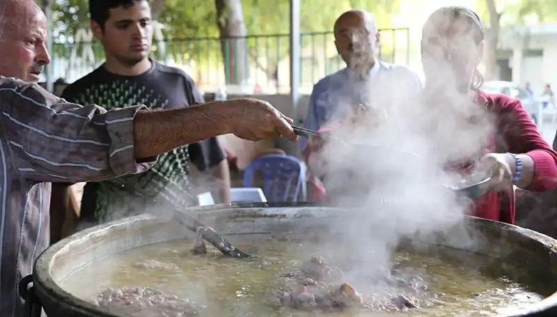 Gadir-i Hum Bayramı: Kutlama Mesajları ve Gelenekler