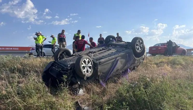 Nişan Töreninden Dönüşte Facia: 1 Kişi Hayatını Kaybetti, 4 Yaralı