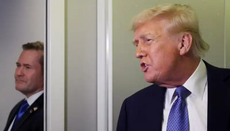 Trump’tan Şok Karar: Mike Waltz Görevden Alındı, Sızıntı İddiaları Su Gündeminde