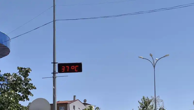 Yazın Kavurucu Sıcakları: Ilçede Termometreler 38 Dereceyi Geçti!