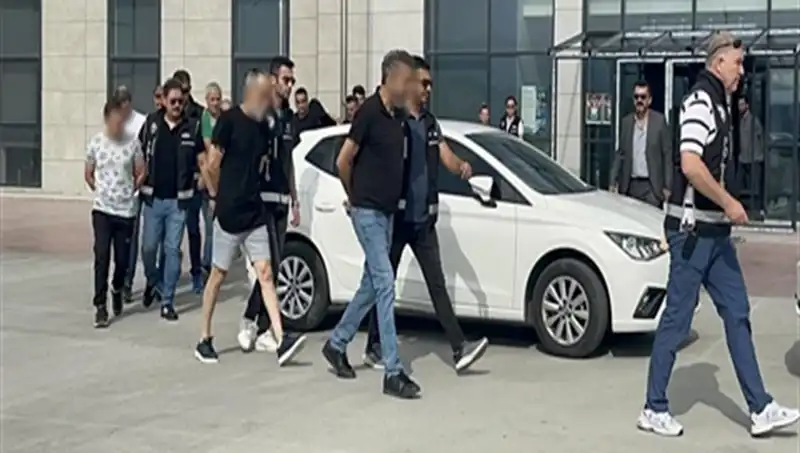 36 Bin Kişiye Hayal Satıp 10 Milyar Lira Dolandıran Şebeke: Turizm Firması Olduklarını İddia Ediyorlar