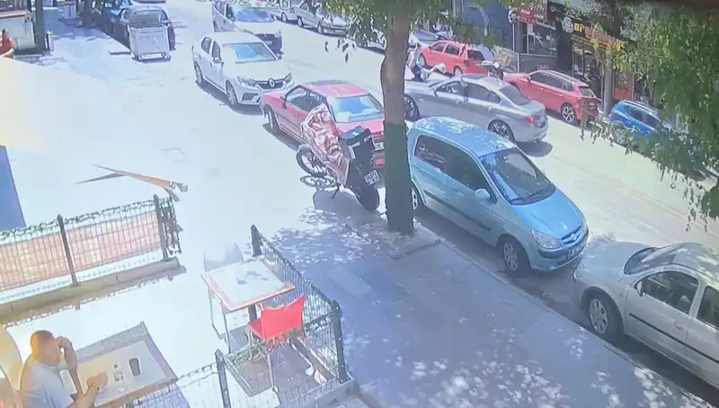 Karşıdan Karşıya Geçerken Araba Çarpan Yaya Hayatini Kaybetti