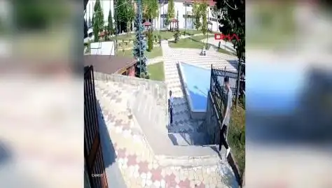 Kastamonu'da Muhtar, Uyardığı Kişi Tarafından Bıçaklandı: Şoke Eden Olay