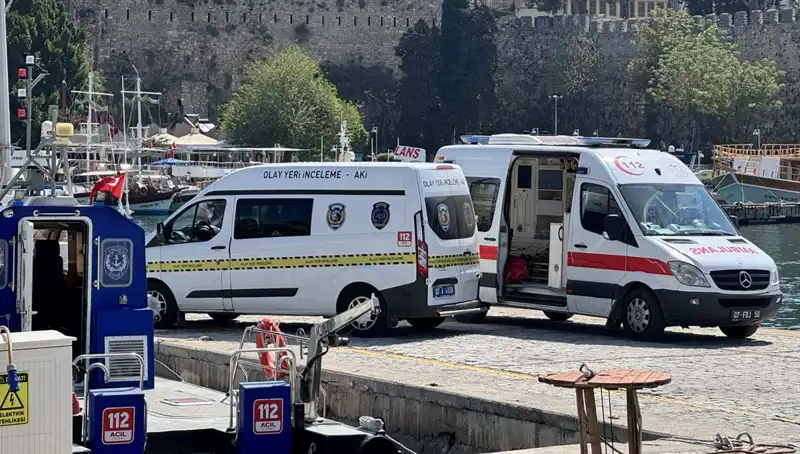 Antalya'da Denizde Bulunan Erkek Cesedi, Şehirde Tedirginlik Yarattı
