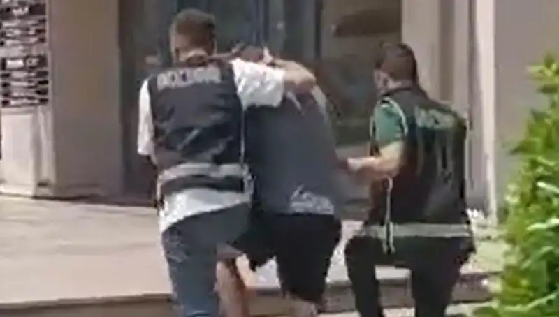 Sahte Dövizle Alışveriş Yapan Turist Türkiye’yi Terk Etti