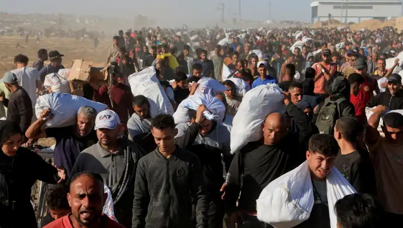 İsrail Ordusu Han Yunus’a Kuşatma Başlattı: Stratejik 15 Kilometrelik Koridor Açıldı