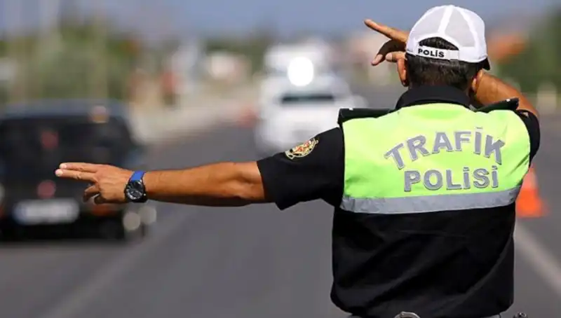 Isparta'da Yoğun Trafik Denetimi: 1 Haftada Bin 593 Sürücüye Ceza Verildi