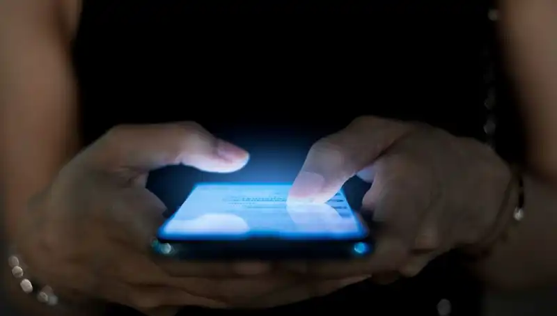 Narsisizmin Gizli Belirtisi: Telefon Bağımlılığı Üzerine Şaşırtıcı Gerçekler