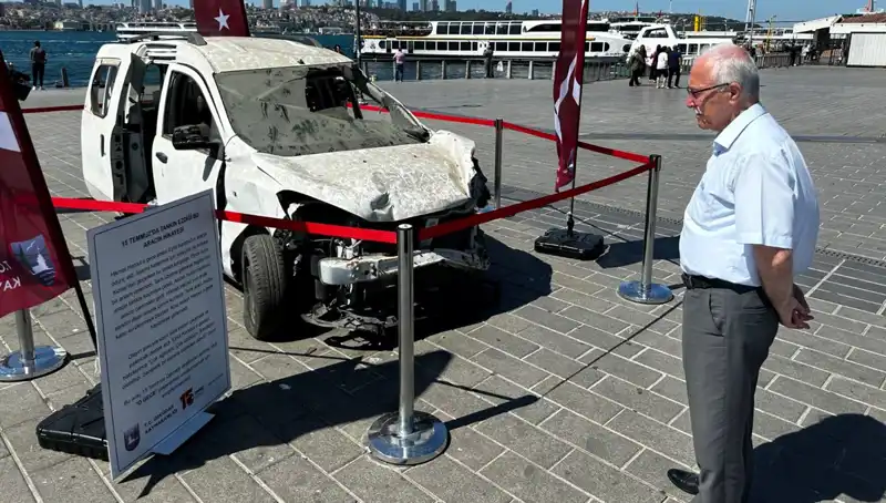 15 Temmuz’un Sembolü: Tankların Ezdiği Otomobiller Sergisi Ağağacı’nda