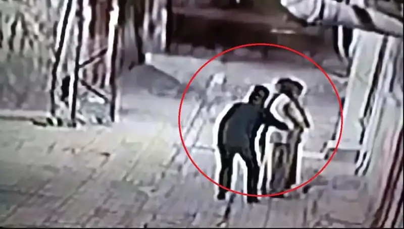 Güvenlik Güçleri Pazarcı ve Simitçi Kılığına Girerek Kapkaççılara Operasyon Düzenledi