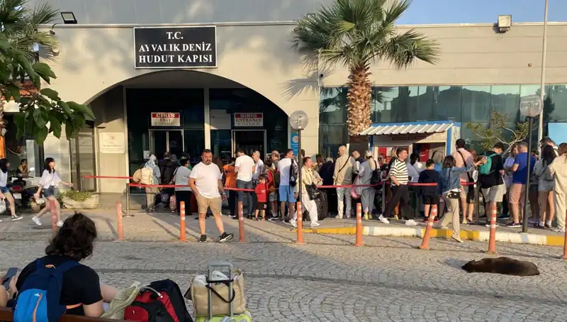 Bayramda Midilli Adası’na Yaşanan Ziyaret Akını: Neden Tercih Ediliyor?